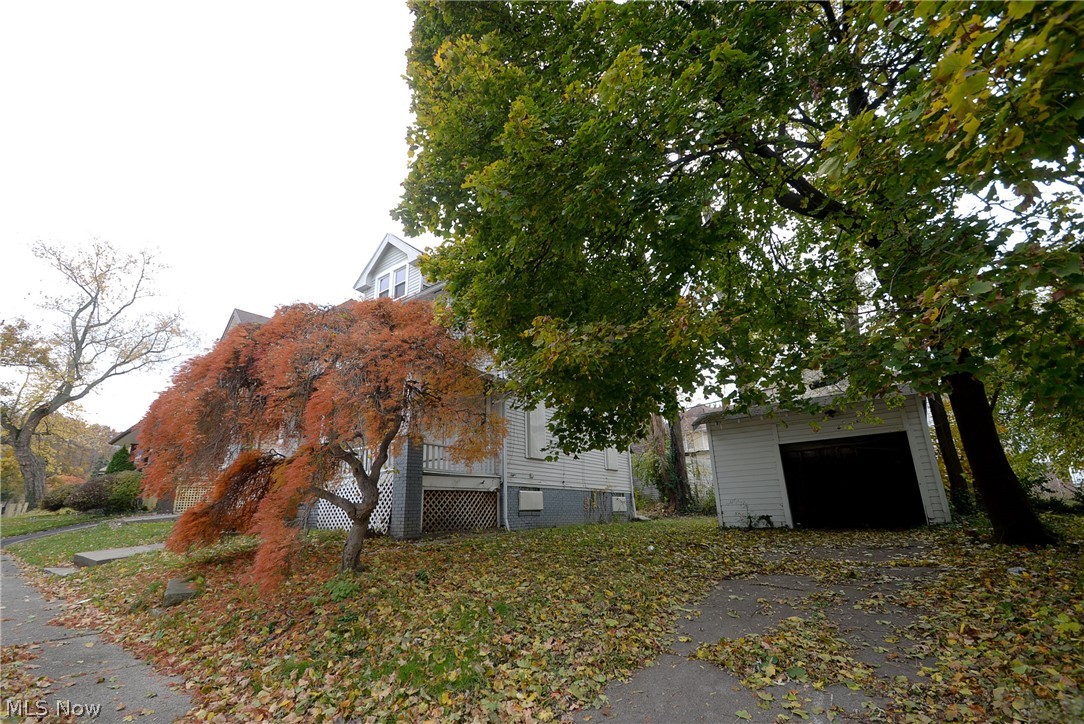 1824 Charles Road Cleveland, OH 44112 - Photo 20 of 21