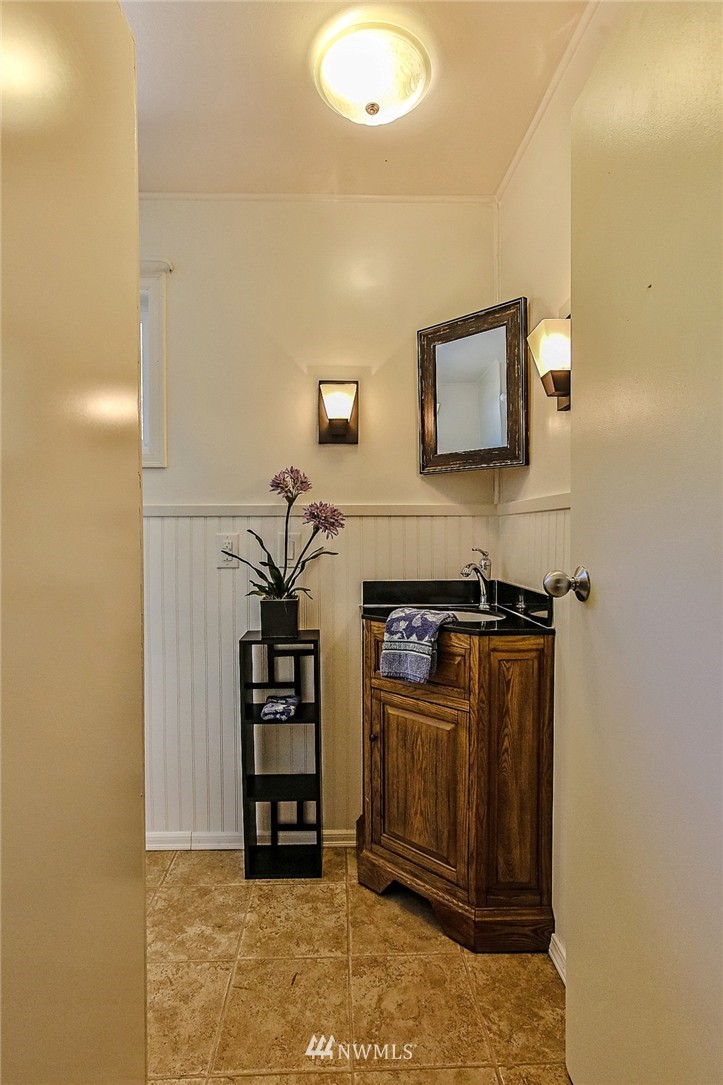 4005 Southeast Horstman Road Port Orchard, WA 98366 - Photo 13 of 25 Gallery Image 13