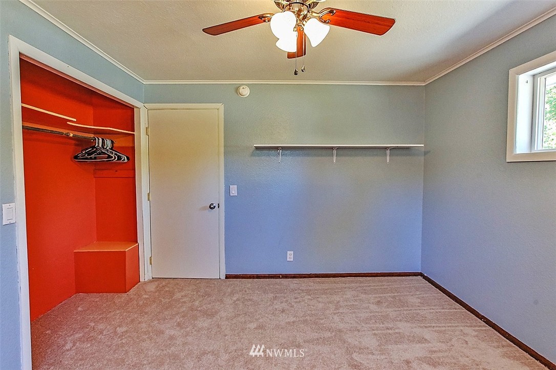 4005 Southeast Horstman Road Port Orchard, WA 98366 - Photo 16 of 25 Gallery Image 16