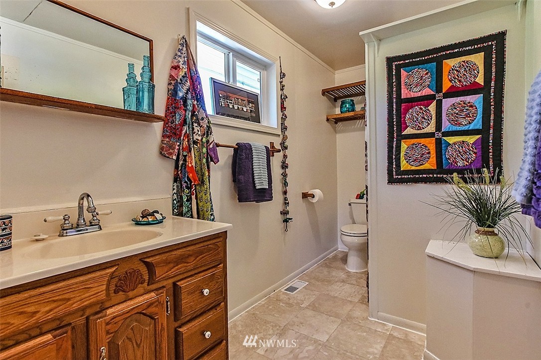 4005 Southeast Horstman Road Port Orchard, WA 98366 - Photo 17 of 25 Gallery Image 17