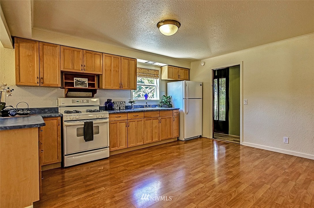 4005 Southeast Horstman Road Port Orchard, WA 98366 - Photo 6 of 25 Gallery Image 6