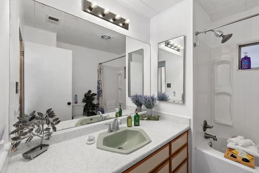 8301 Mission Gorge Road, Unit 86 Santee, CA 92071 - Photo 26 of 43 Gallery Image 26