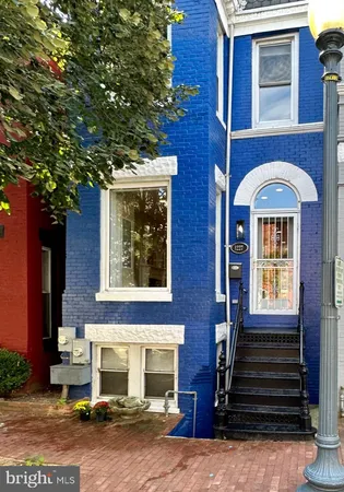 $3,200 | 1227 Linden Place Northeast, Washington, DC 20002