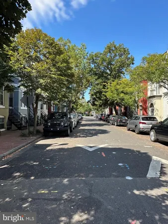$3,200 | 1227 Linden Place Northeast, Washington, DC 20002