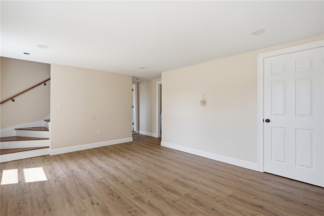 533 Scituate Avenue Cranston, RI 02921 - Photo 25 of 44