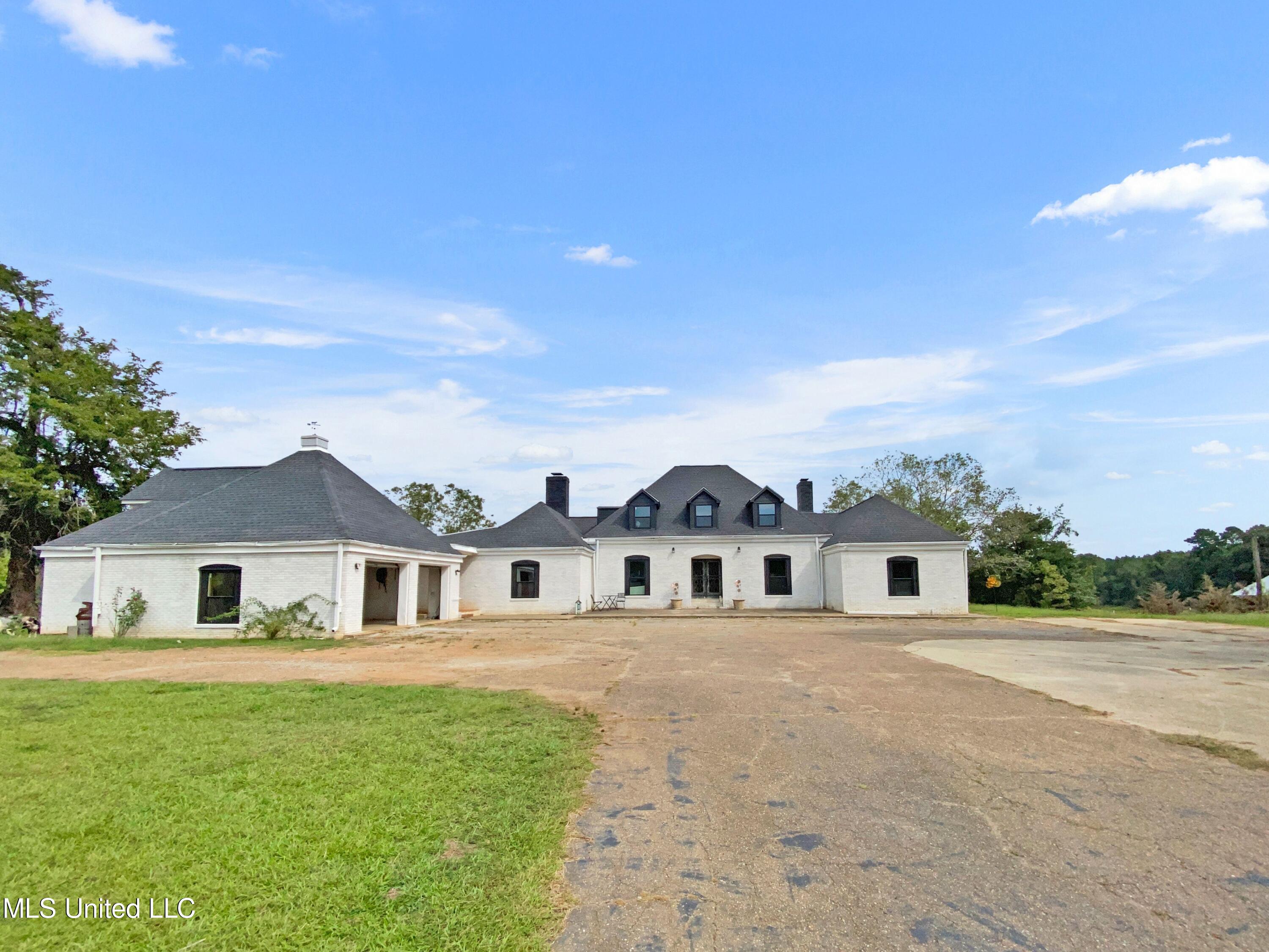 3415 Erin Lucern Road Union, MS 39365 - Photo 2 of 25 House