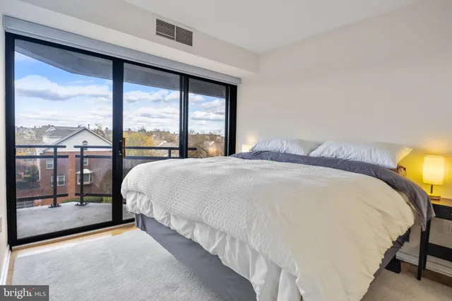 $469,900 | 1530 Key Boulevard, Unit 426, Arlington, VA 22209