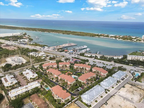 $809,500 | 502 Del Sol Circle, Tequesta, FL 33469