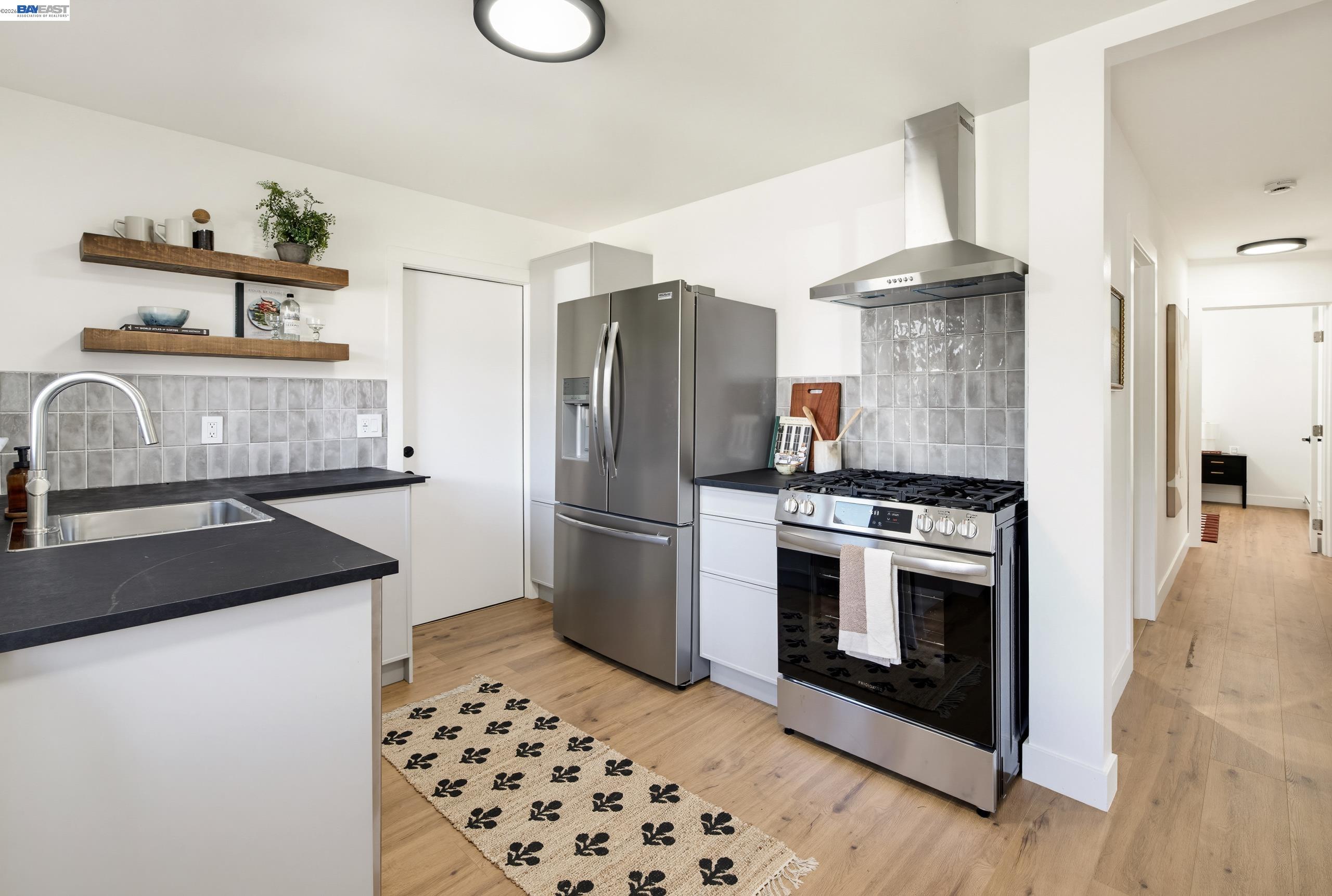 228 West Harder Road Hayward, CA 94544 - Photo 7 of 23 Gallery Image 7