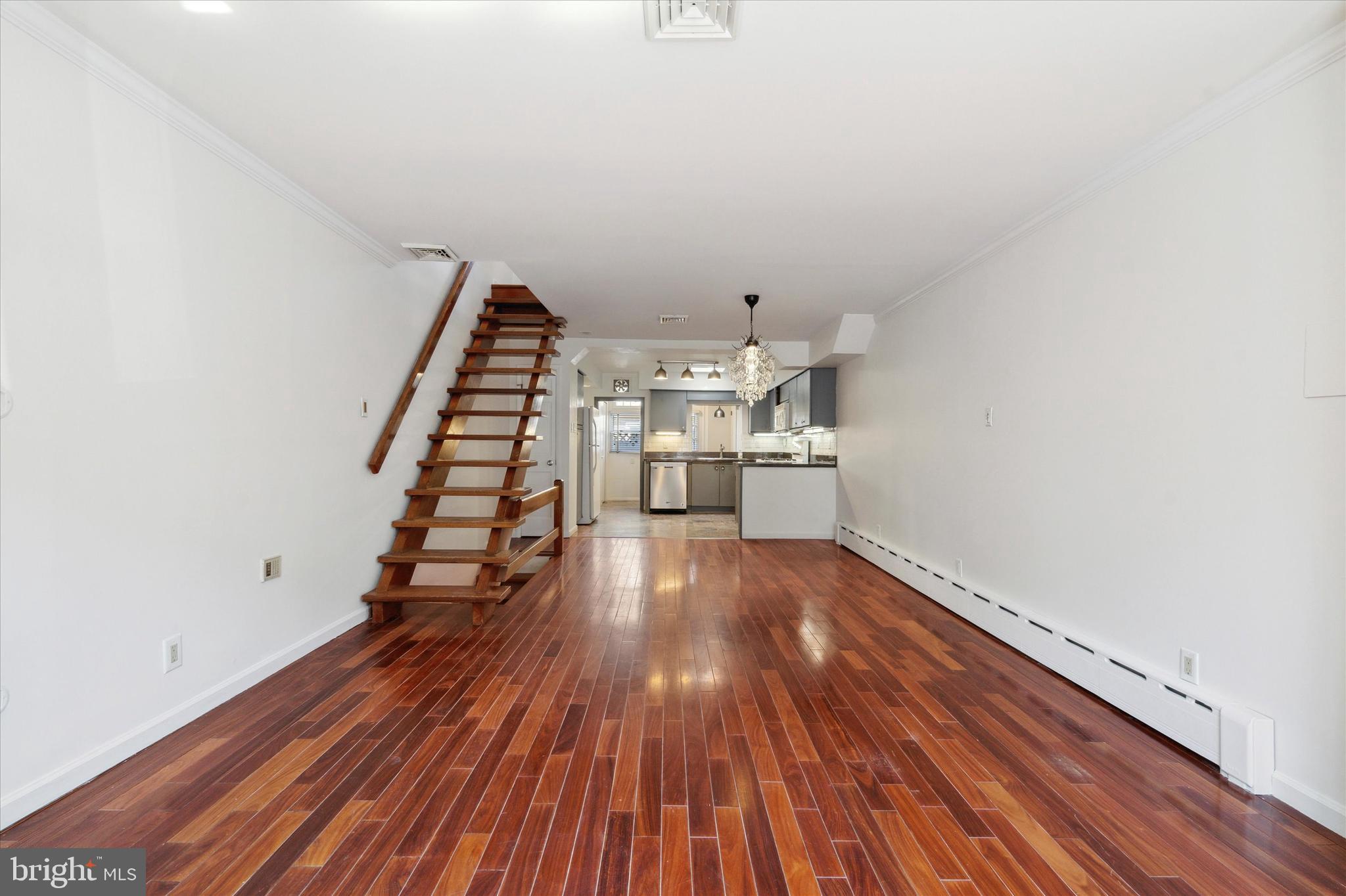 231 Tree Street Philadelphia, PA 19148 - Photo 4 of 16