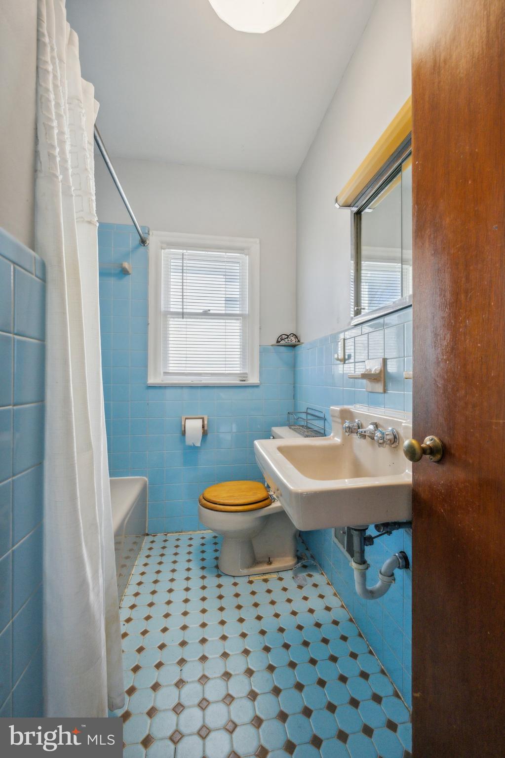 703 Bath Road Bristol, PA 19007 - Photo 12 of 18 Gallery Image 12