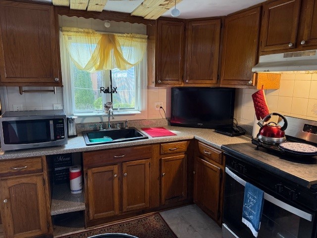 77 Huron Street Warwick, RI 02889 - Photo 3 of 9