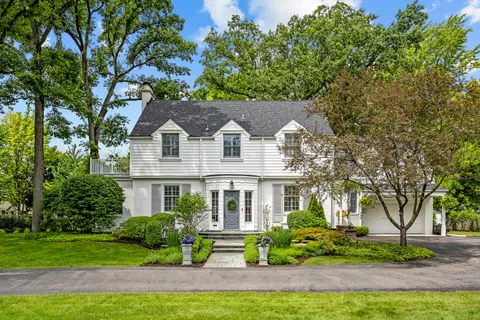 $1,795,000 | 2530 Kenilworth Avenue, Wilmette, IL 60091