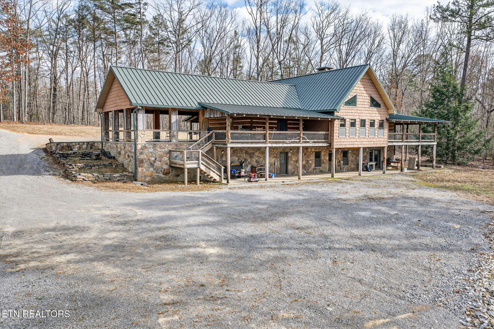 672 Falls Road Monterey, TN 38574 - Photo 21 of 60 71-web-or-mls-672 Falls Rd_358_TNPC