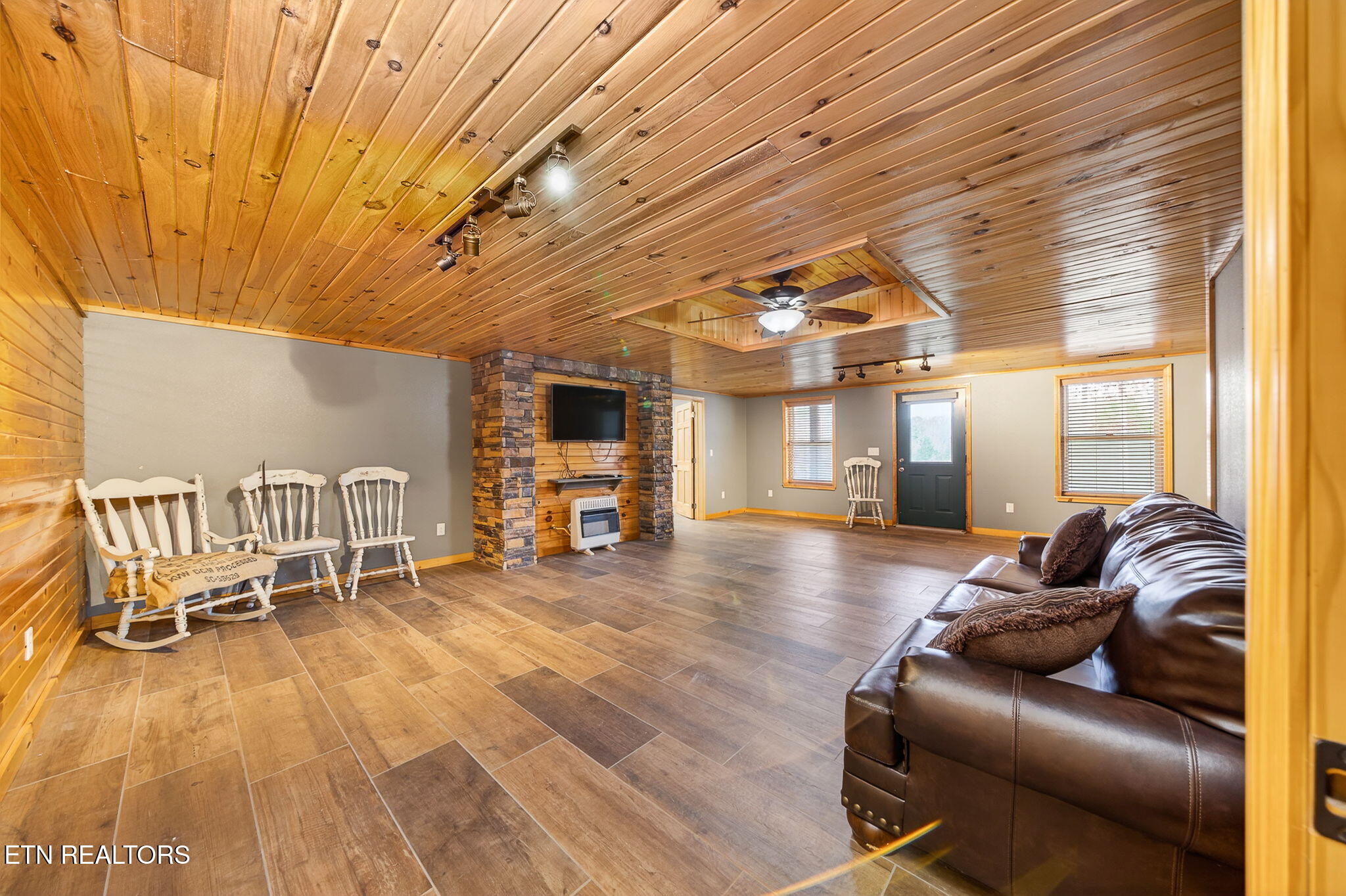 672 Falls Road Monterey, TN 38574 - Photo 38 of 60 45-web-or-mls-672 Falls Rd_232_TNPC