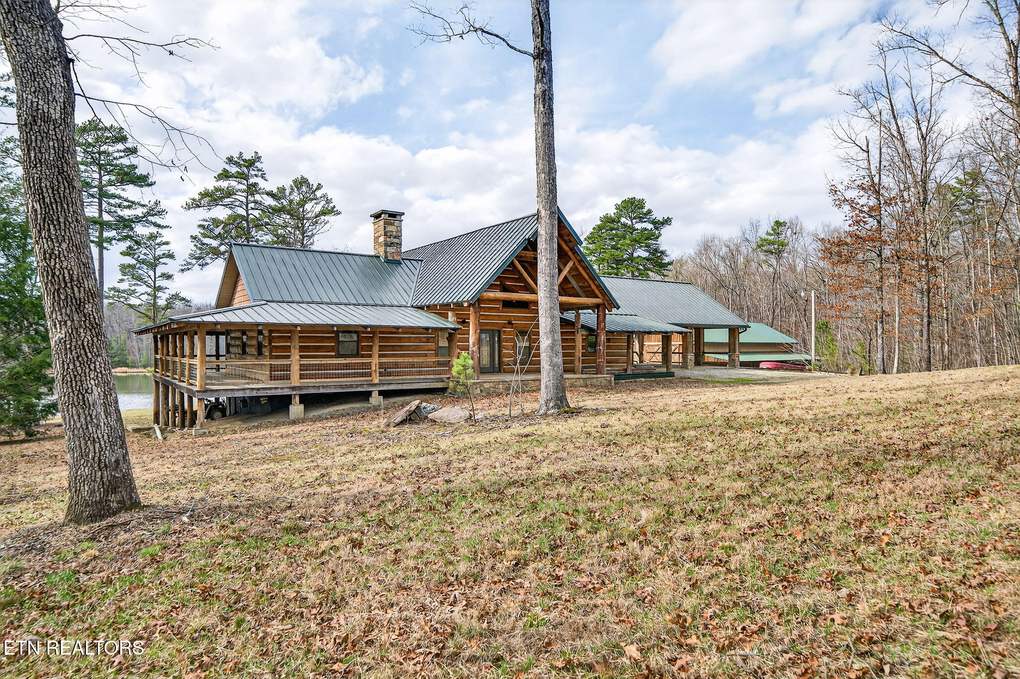 672 Falls Road Monterey, TN 38574 - Photo 5 of 60 5-web-or-mls-672 Falls Rd_017_TNPC