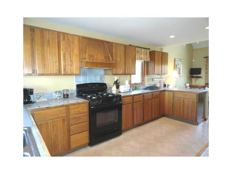 58 Point Road Portsmouth, RI 02871 - Photo 13 of 24 Kitchen.