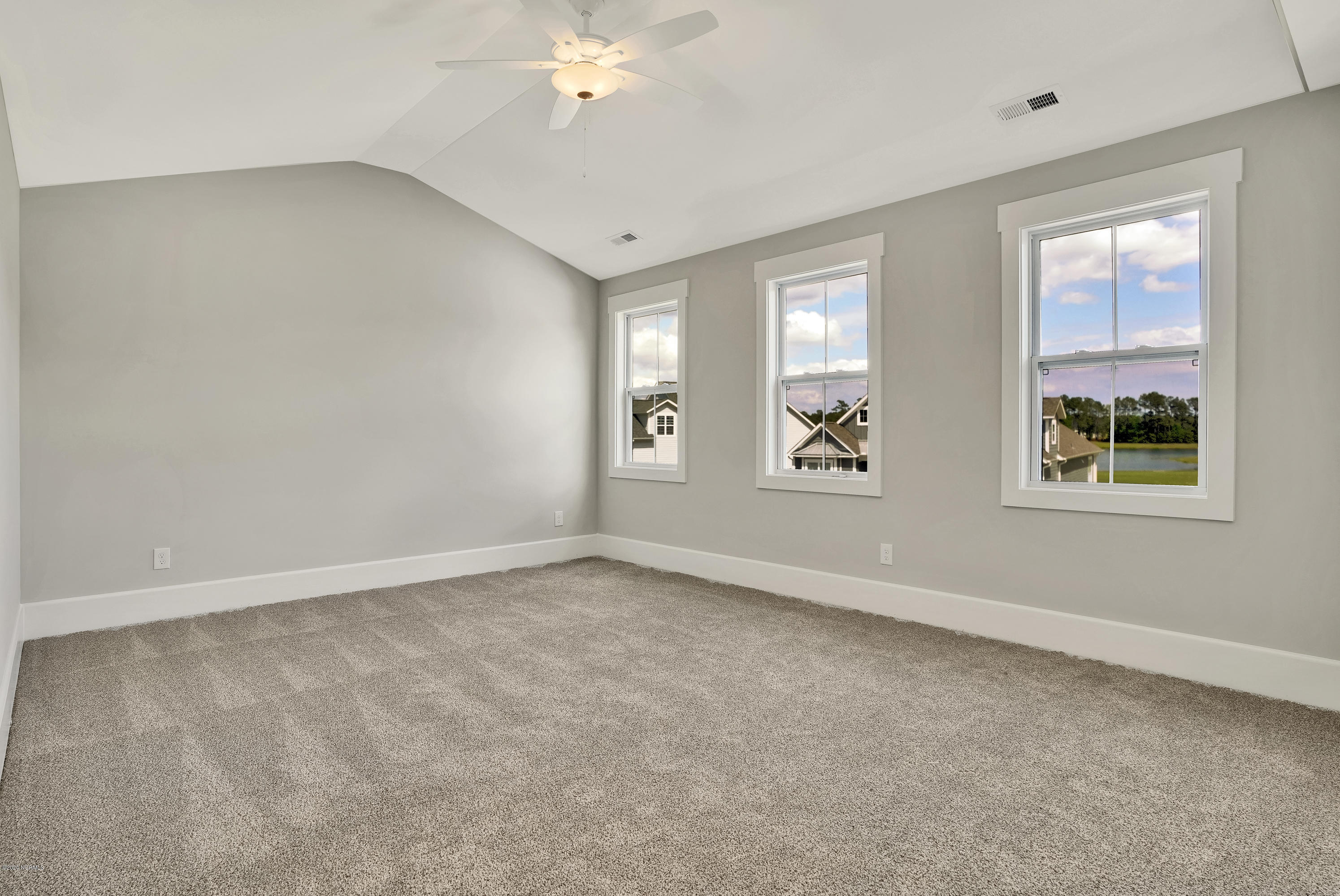 330 Summerhouse Drive Holly Ridge, NC 28445 - Photo 23 of 38 330SummerHouseDrive-24