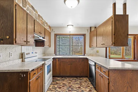 $415,000 | N59W26250 Indian Head Drive, Lisbon, WI 53089