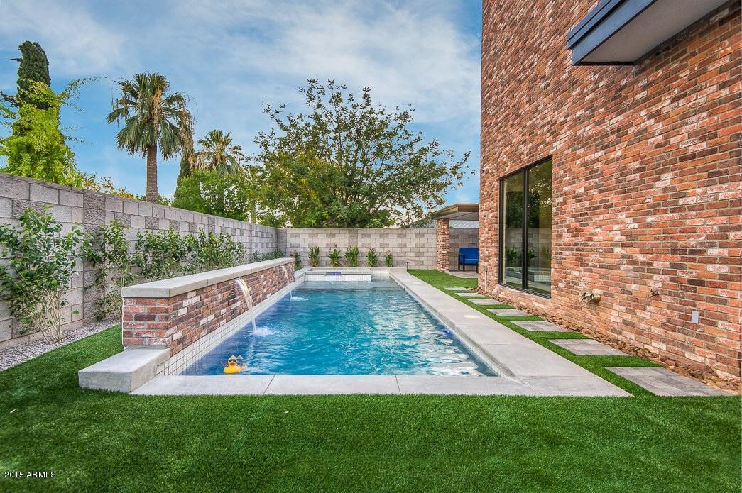 4525 North 36th Way Phoenix, AZ 85018 - Photo 4 of 20 IMG_0003