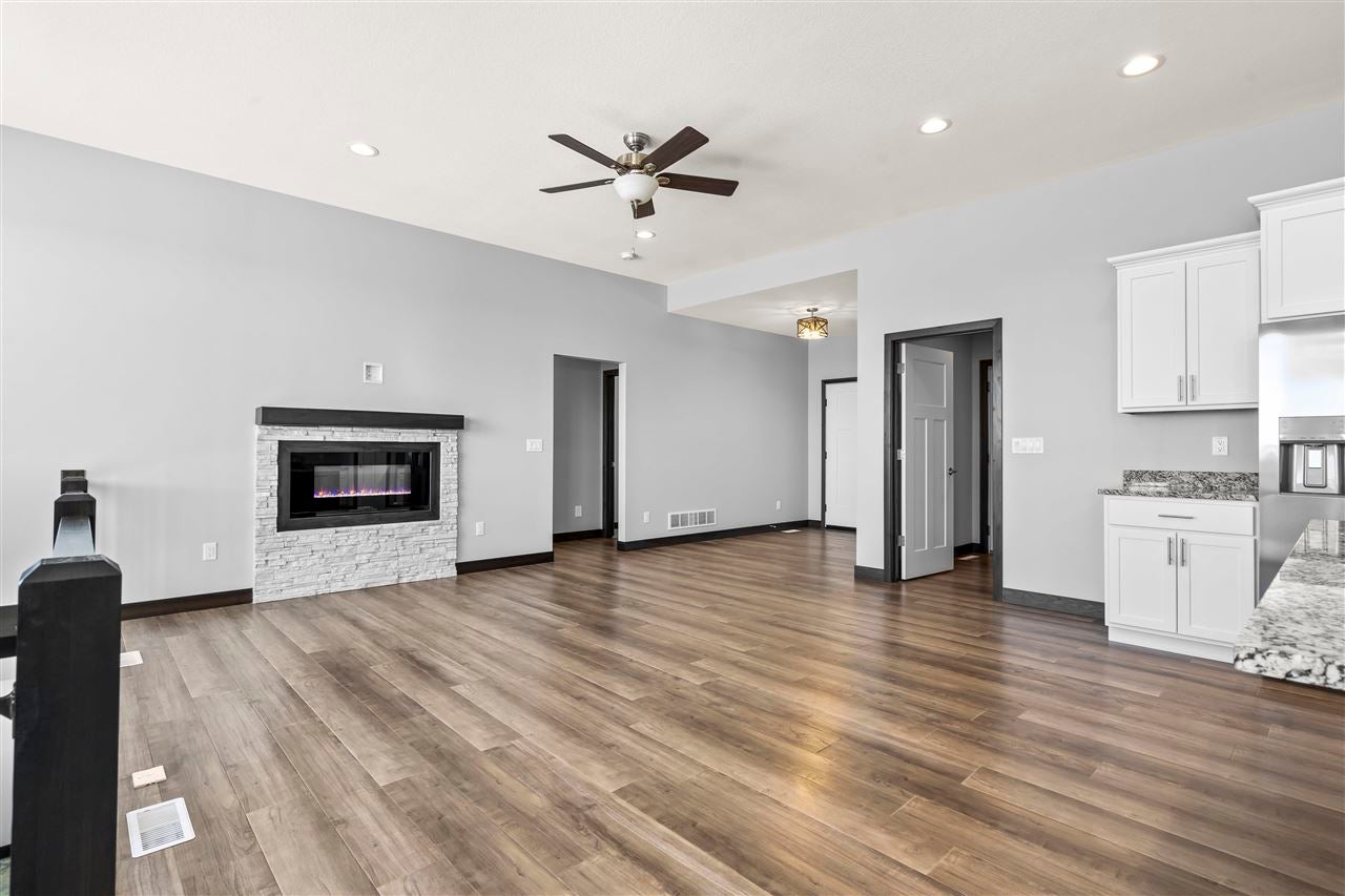 1303 Echo Ridge Lane Marion, IA 52302 - Photo 5 of 25 Gallery Image 5