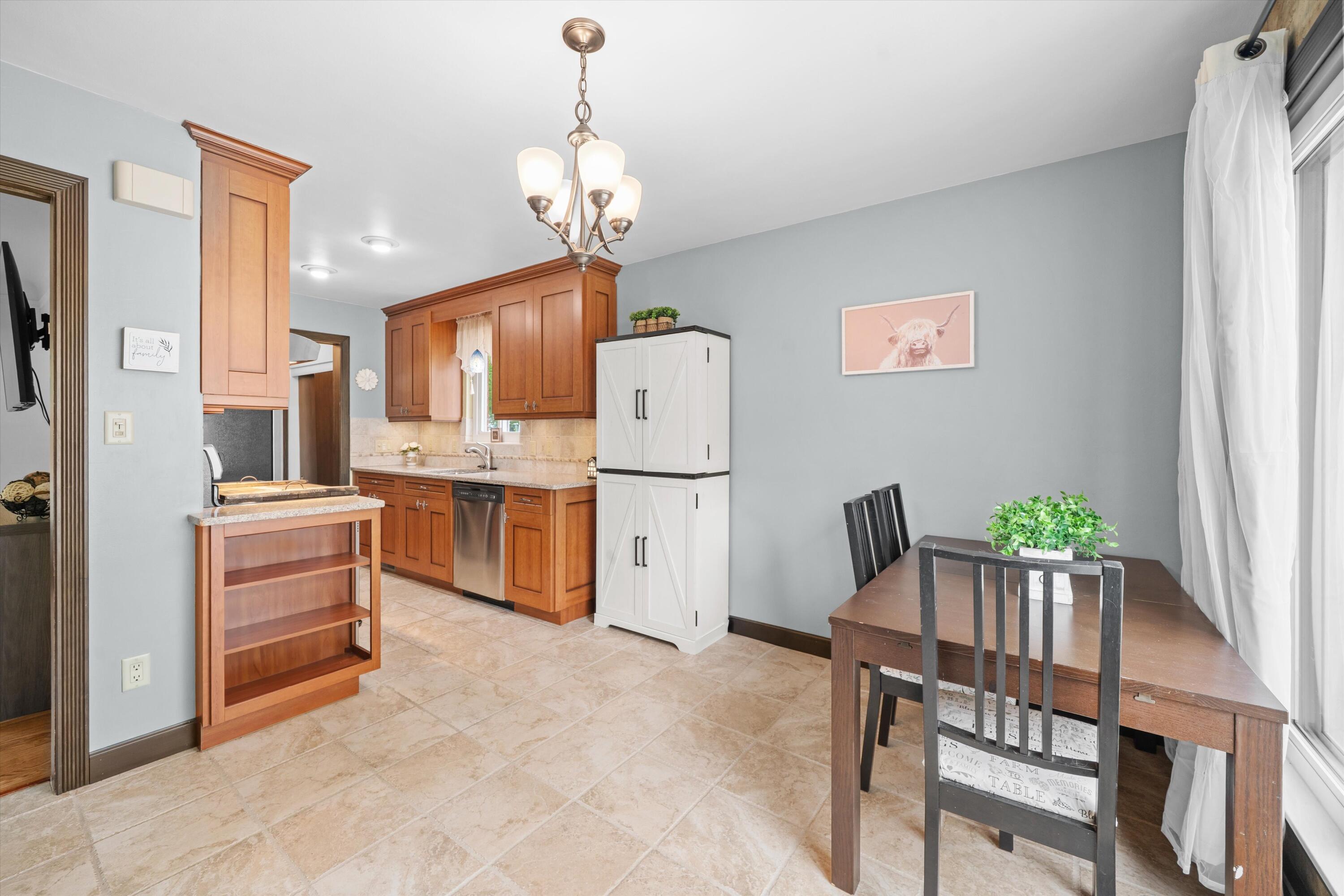 36753 Greenbush Road Wayne, MI 48184 - Photo 14 of 54 14-DSC09819