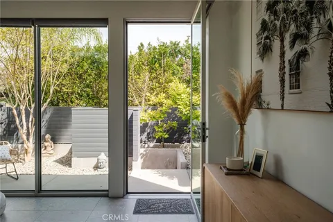 $3,300,000 | 664 Rosecrans Avenue, Manhattan Beach, CA 90266
