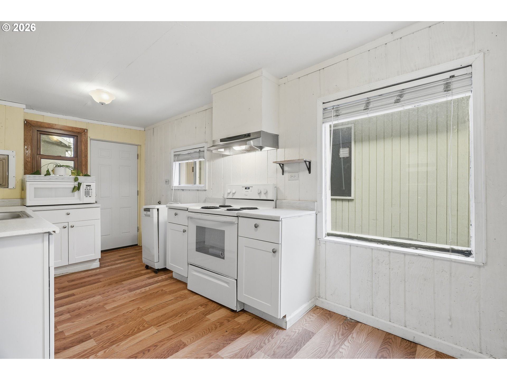 6712 Southeast Pardee Street, Unit A Portland, OR 97206 - Photo 10 of 34