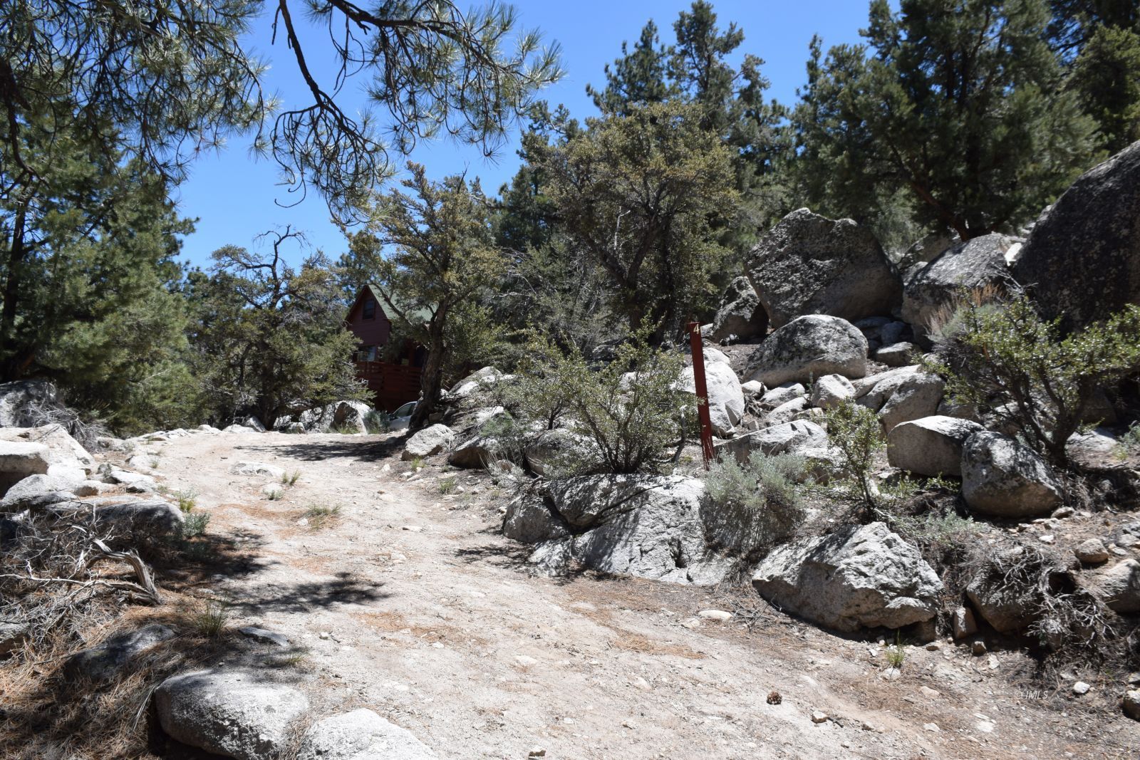 4 Whitney Portal Road Lone Pine, CA 93545 - Photo 18 of 20 a view of a dry yard covered with snow