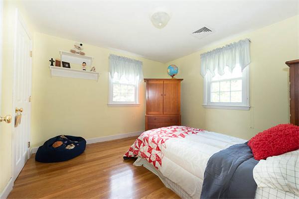 36 Browning Road Arlington, MA 02476 - Photo 21 of 28 Gallery Image 21