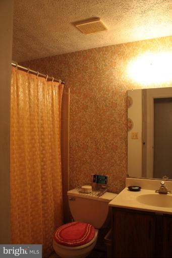 2703 Anderson Road White Hall, MD 21161 - Photo 16 of 30 Bath