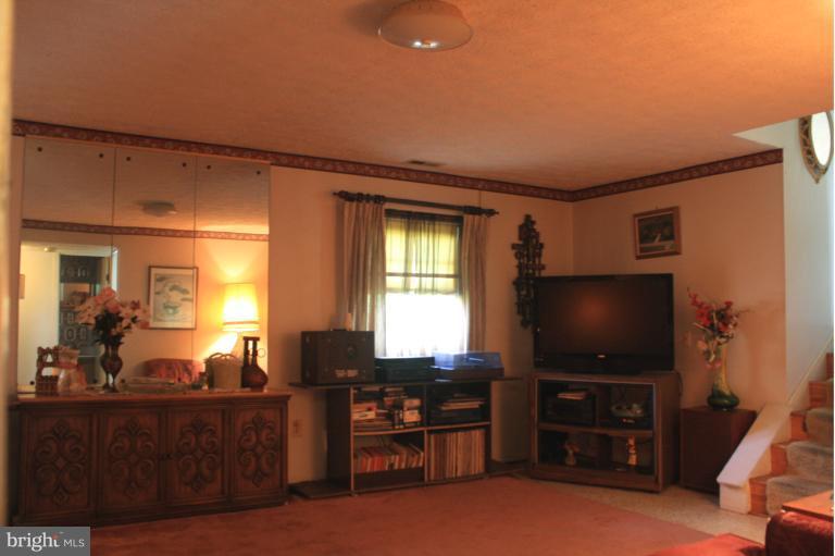 2703 Anderson Road White Hall, MD 21161 - Photo 20 of 30 Family Room