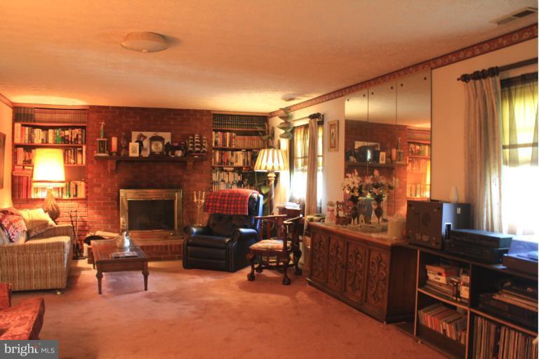 2703 Anderson Road White Hall, MD 21161 - Photo 21 of 30 Family Room