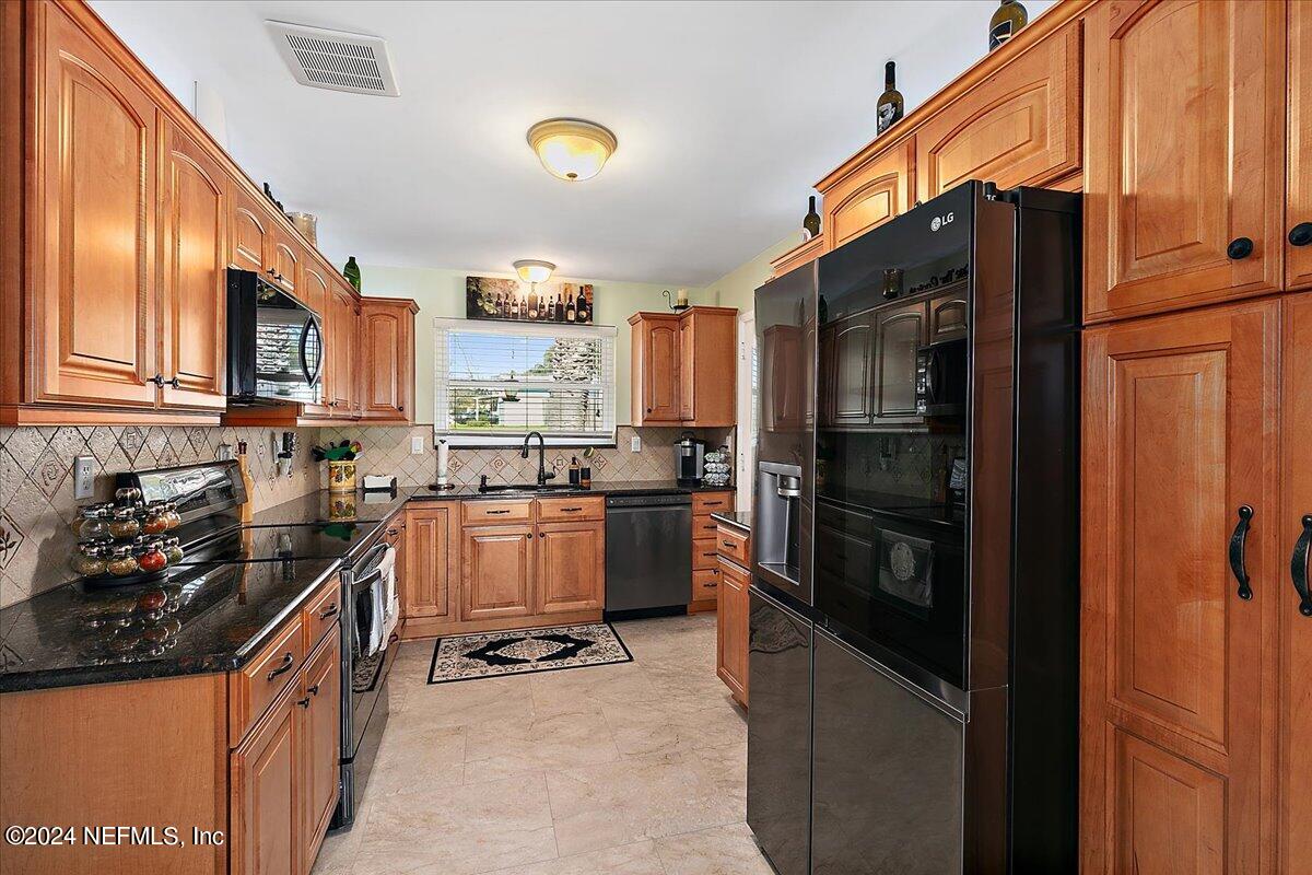 6712 Nightingale Road South Jacksonville, FL 32216 - Photo 6 of 22 6712 Nightingale 08-Kitchen