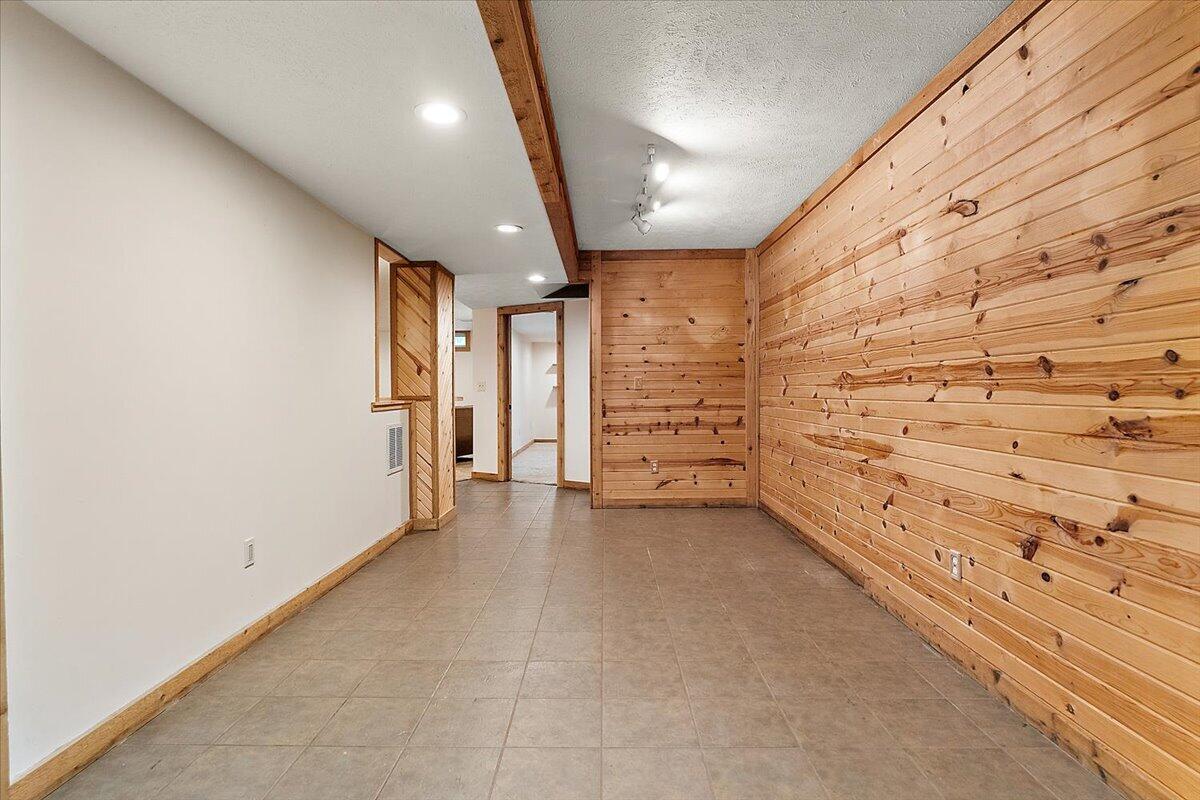805 West Moore Road Grant, MI 49327 - Photo 31 of 61 66-805 W Moore Rd-66