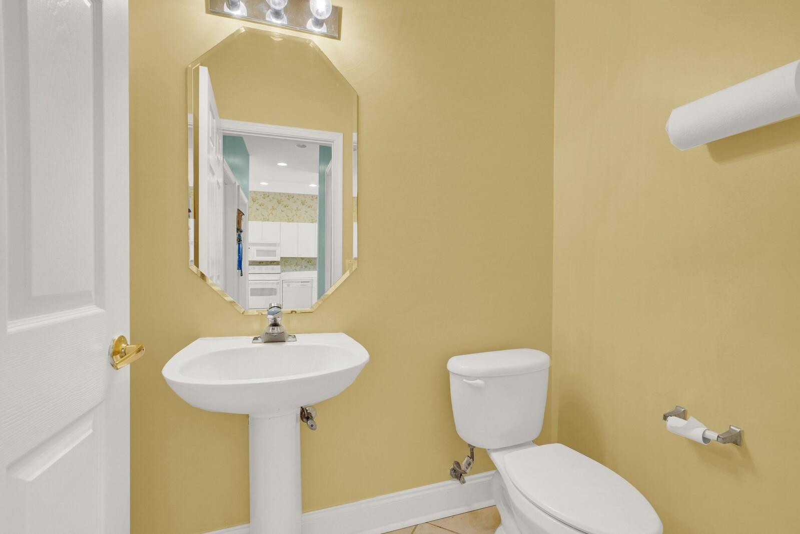 10120 Boca Palm Drive Boca Raton, FL 33498 - Photo 10 of 21 1/2 BATHROOM DOWNSTAIRS