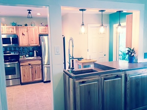 122 Spring Street Walpole, MA 02081 - Photo 3 of 23 Gallery Image 3