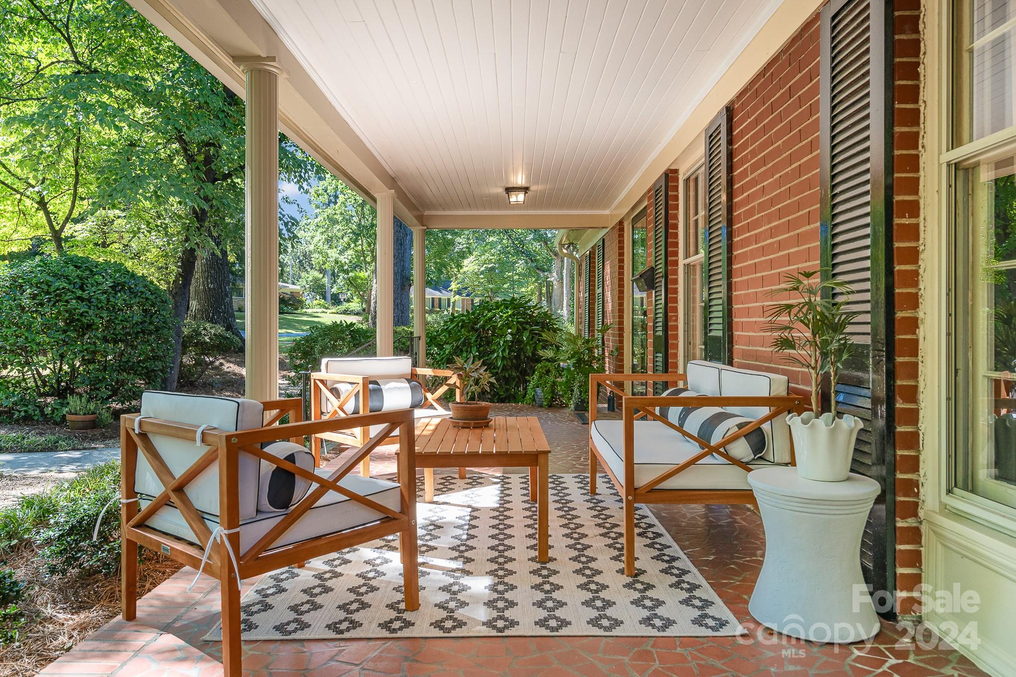 5500 Robinhood Road Charlotte, NC 28211 - Photo 4 of 37 Gallery Image 4