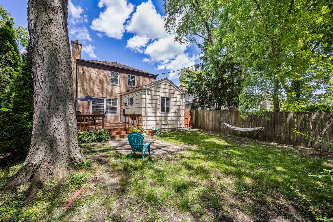2314 Simpson Street Evanston, IL 60201 - Photo 34 of 37