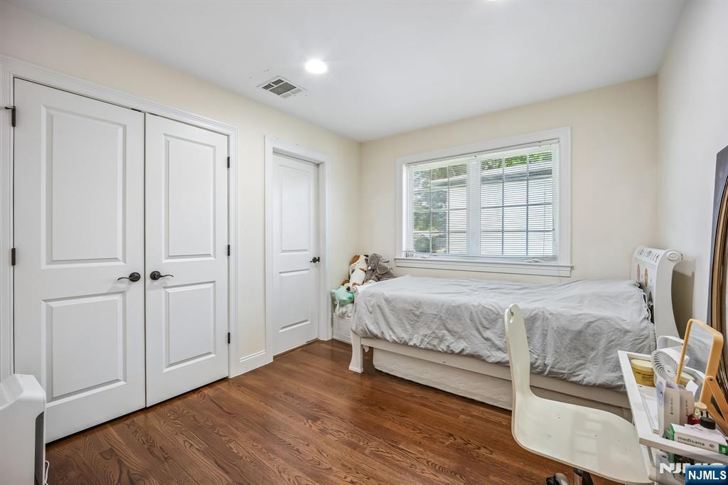 39 Grove Street, Unit B Tenafly, NJ 07670 - Photo 16 of 24