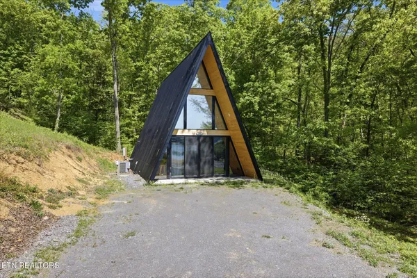 $269,900 | 1094 Highway 25E, Newport, TN 37821