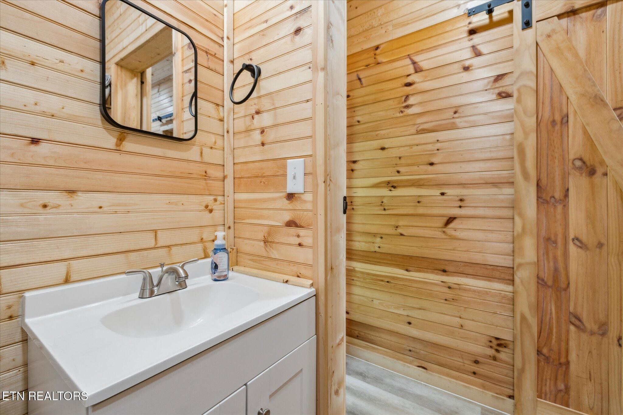 1094 Highway 25E Newport, TN 37821 - Photo 12 of 25 16-IMG_0031