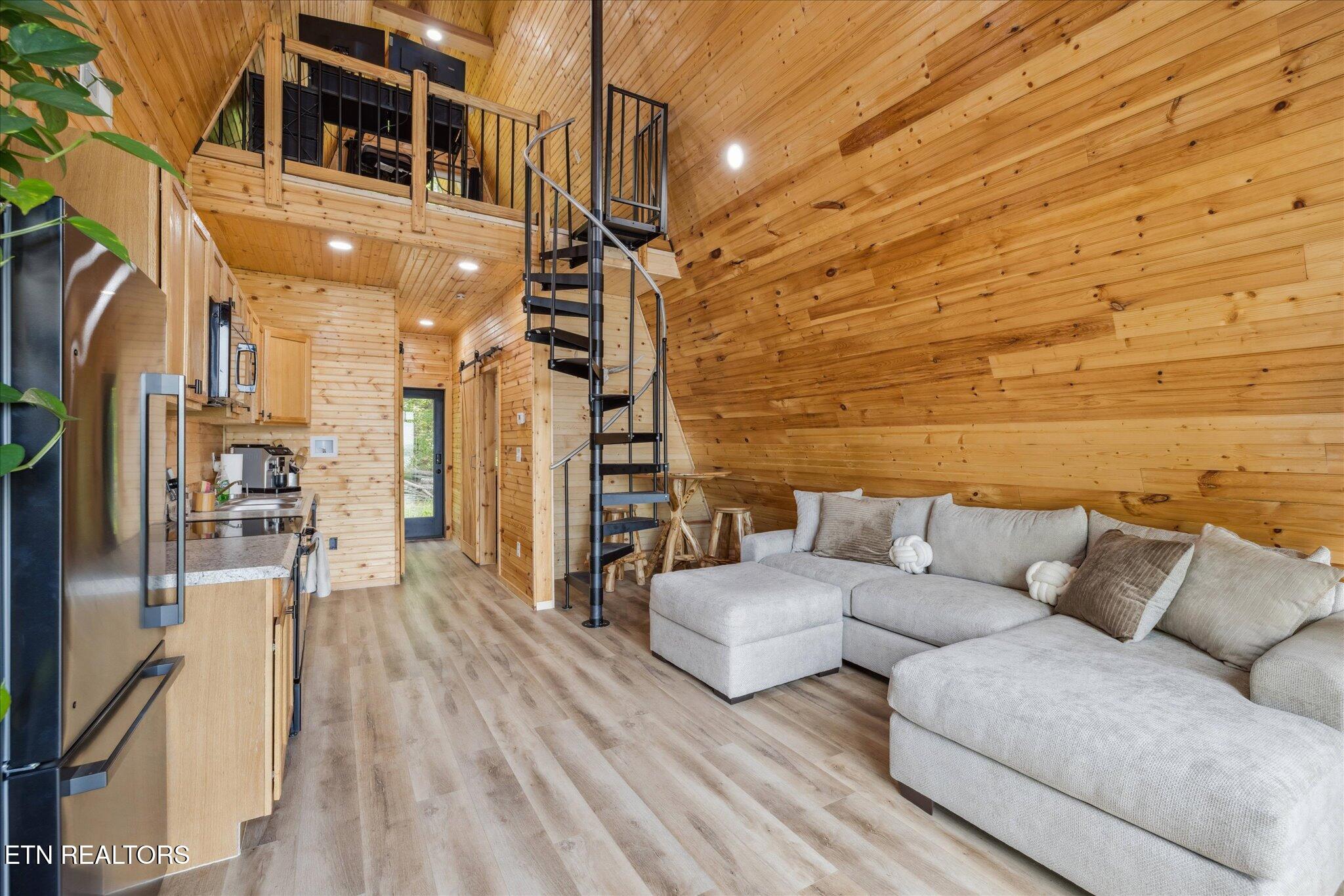 1094 Highway 25E Newport, TN 37821 - Photo 2 of 25 06-IMG_0036