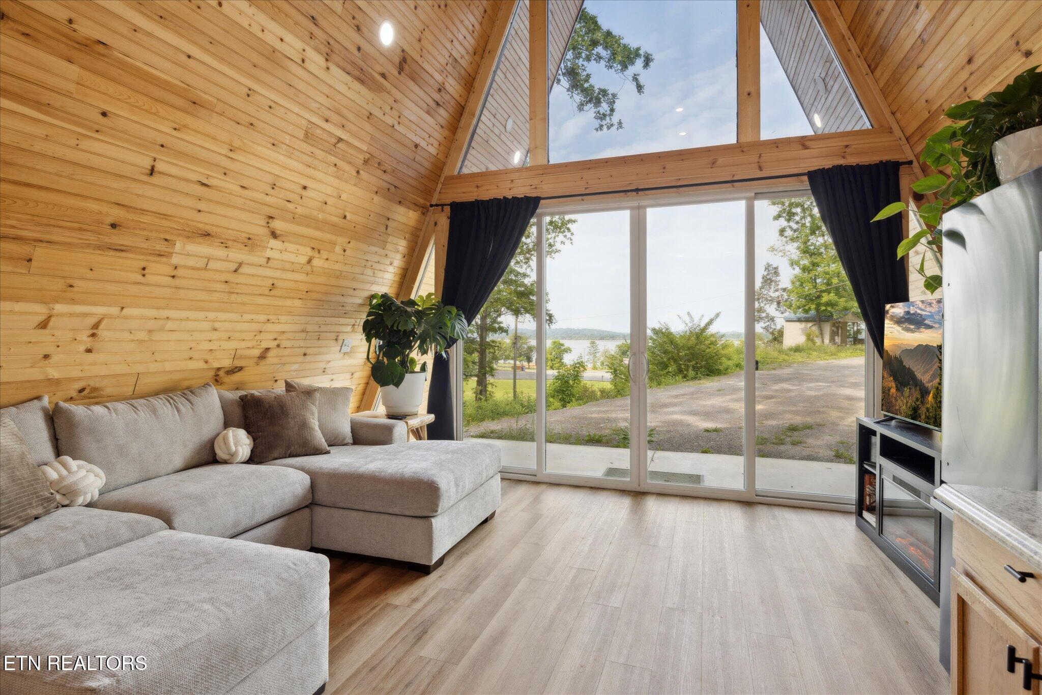 1094 Highway 25E Newport, TN 37821 - Photo 3 of 25 07-IMG_0066