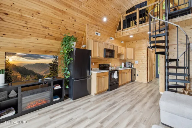 $299,999 | 1094 Highway 25E, Newport, TN 37821