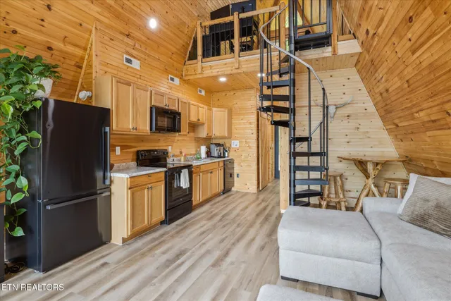 $299,999 | 1094 Highway 25E, Newport, TN 37821