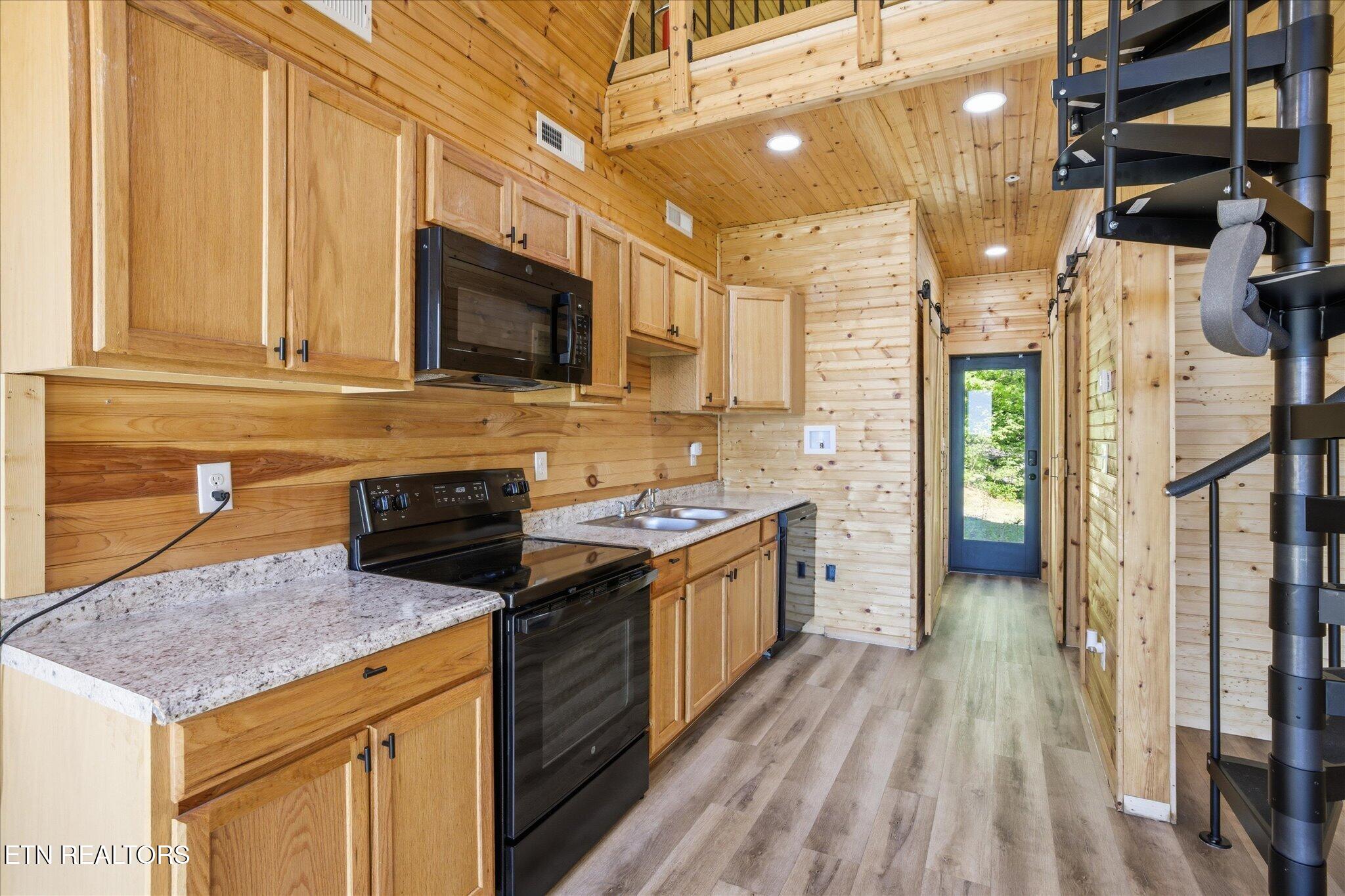 1094 Highway 25E Newport, TN 37821 - Photo 7 of 29 07-IMG_0694