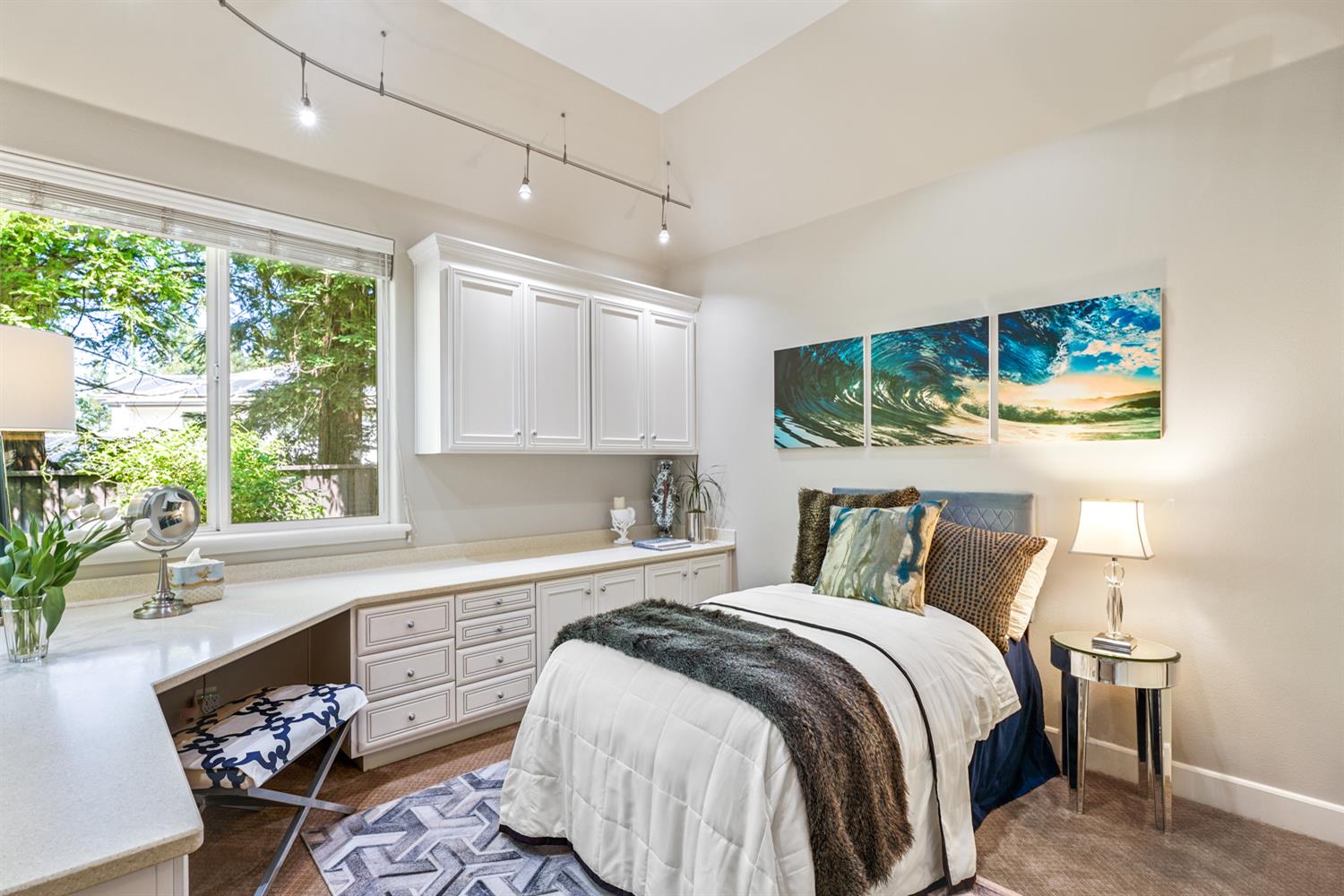 5512 Riviera Granite Bay, CA 95746 - Photo 30 of 76 a bedroom with a bed and a large window