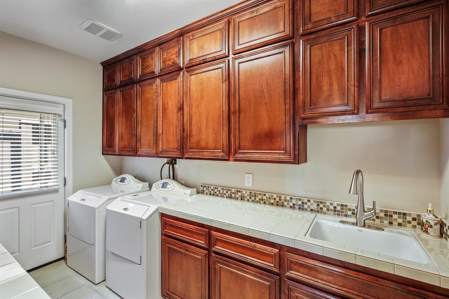 5512 Riviera Granite Bay, CA 95746 - Photo 34 of 76