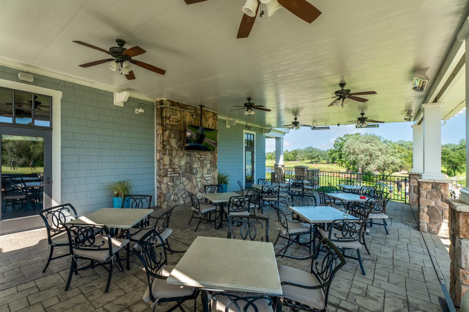 5512 Riviera Granite Bay, CA 95746 - Photo 69 of 76 a view of a tables and chairs in a patio